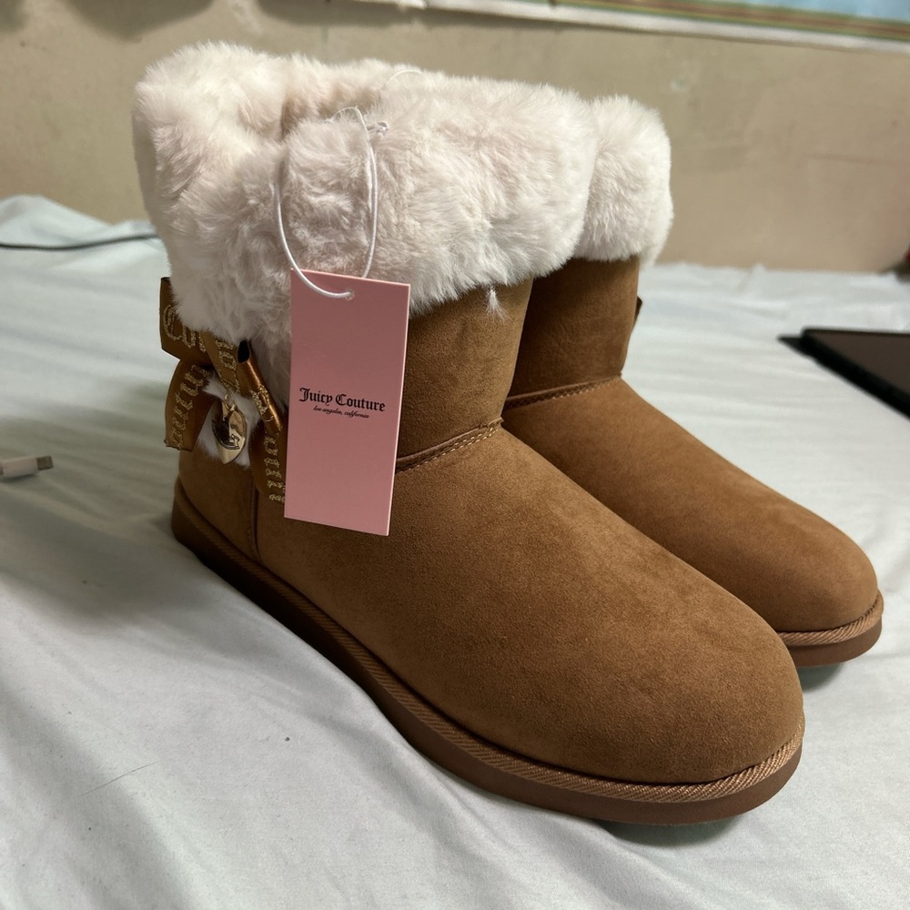 Juicy Couture Tan Winter Boots with White Faux Fur